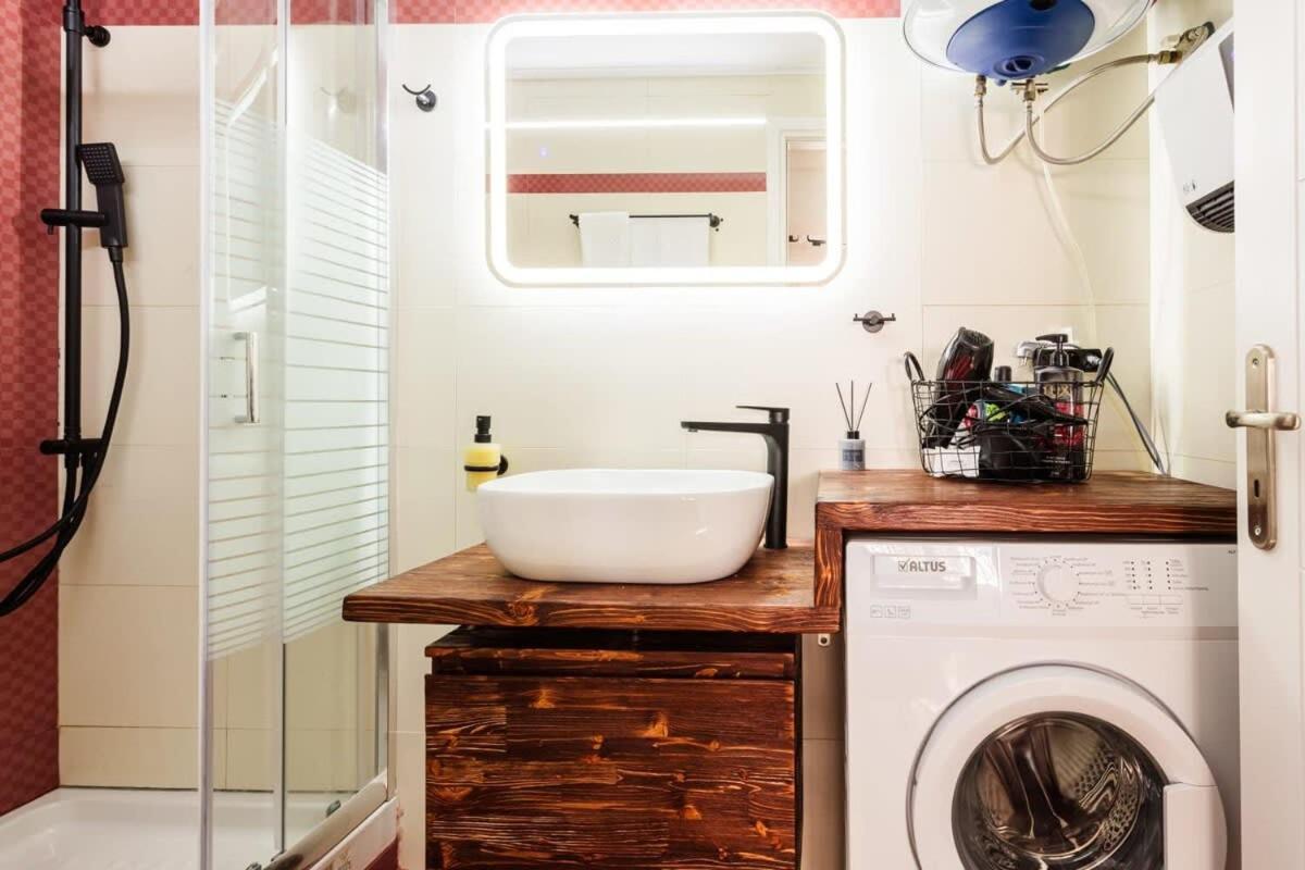 Kalamata Lime Studio - Cozy Gem With Private Parking מראה חיצוני תמונה