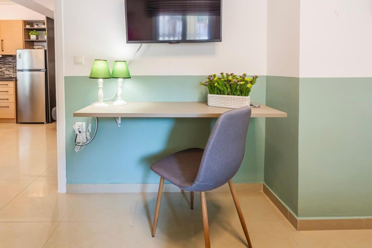 Kalamata Lime Studio - Cozy Gem With Private Parking מראה חיצוני תמונה