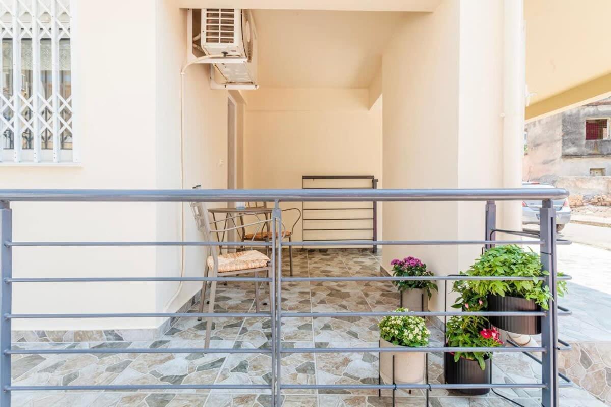 Kalamata Lime Studio - Cozy Gem With Private Parking מראה חיצוני תמונה